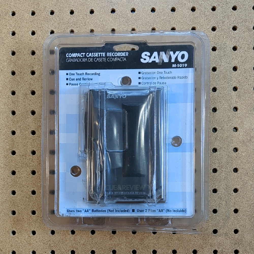 Sanyo M-1019 Compact Cassette Recorder